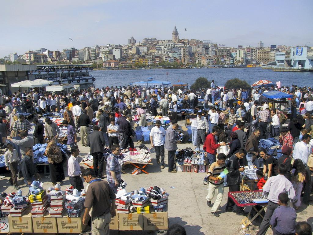 Flea market in Eminönü